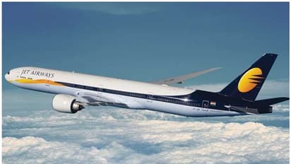 മൂന്ന് മാസമായി ശമ്പളമില്ല; ജെറ്റ് എയർവേസിലെ പൈലറ്റുമാർ സമരത്തിലേക്ക്