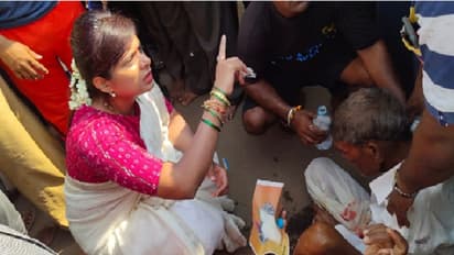 ಅಪಘಾತಕ್ಕೀಡಾಗಿದ್ದ ವೃದ್ಧನನ್ನು ಆಸ್ಪತ್ರೆಗೆ ಸೇರಿಸಿ ಮಾನವೀಯತೆ ಮೆರೆದ ಕೈ ಅಭ್ಯರ್ಥಿ!