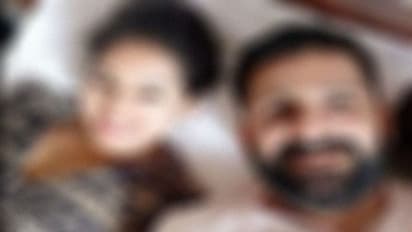 விவாகரத்தான இரண்டே வருடத்தில்... இரண்டாவது திருமணம் செய்த பிரபல தொகுப்பாளினி! வெளியானது புகைப்படம்!