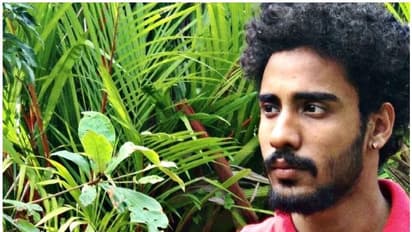 ടൂറിസ്റ്റ് ബസ് കയറി ബൈക്ക് യാത്രികനായ യുവാവിന് ദാരുണാന്ത്യം