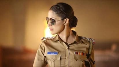 ಪೊಲೀಸ್‌ ಪಾತ್ರಧಾರಿಯ ಹಾಟ್‌ ಫೋಟೋ..?