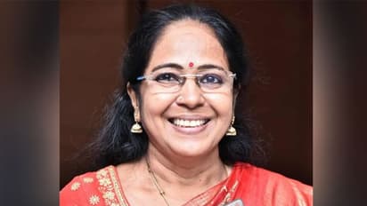 16-ാം വയസ്സില് അവള് ആരും തൊടാനില്ലാത്ത കുഷ്ഠരോഗിയുടെ മൃതദേഹം ദഹിപ്പിച്ചു: ഇന്ന് കുഷ്ഠരോഗികള്ക്ക് താങ്ങാവുന്ന ഡോക്ടര്