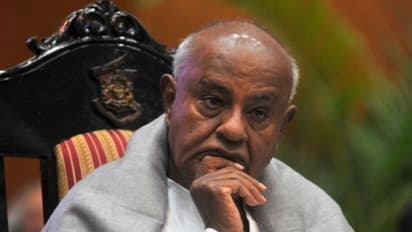 कर्नाटक में 14 लोकसभा सीटों के लिए वोटिंग, दांव पर पूर्व PM का परिवारवाद