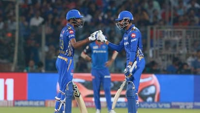 നെഞ്ച് വിരിച്ച് പാണ്ഡ്യ സഹോദരന്മാര്; മുംബെെയ്ക്ക് ഭേദപ്പെട്ട സ്കോര്