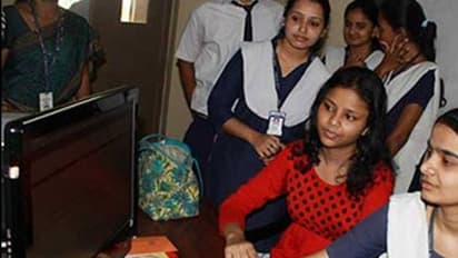 பிளஸ்டூ தேர்வு முடிவுகள் வெளியீடு... தேர்ச்சி விகிதத்தில் திருப்பூர் முதலிடம்!!