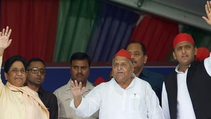 माया-मुलायम के बनते बिगड़ते रिश्तों की कहानी देखें तस्वीरों से..