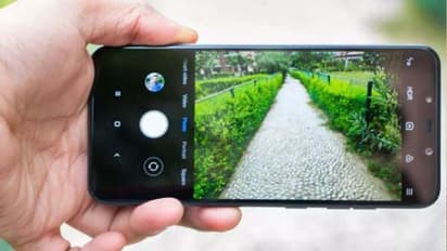 అండర్ Rs. 15,000: బెస్ట్ కెమెరా ఫోన్స్ ఇవే..