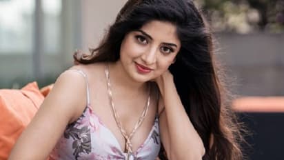 పాక్ నుండి పూనమ్ కి స్పెషల్ ఇన్విటేషన్.. మేటరేంటంటే..?