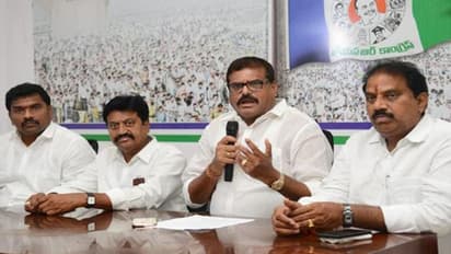 ఉగాది నాటికి ఇళ్లపట్టాలు.. నయాపైసా తీసుకోం: బొత్స సత్యనారాయణ