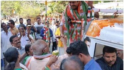 ഓര്മ്മക്കുറവുള്ള അച്ഛന്റെ കഴുത്തില് ഷാളണിയിച്ച് കോണ്ഗ്രസ് രാഷ്ട്രീയം കളിക്കുന്നു; കമ്യൂണിസ്റ്റ് നേതാവിന്റെ മകന് രംഗത്ത്