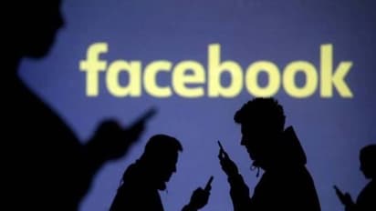 1.5మిలియన్ యూజర్ల కాంటాక్ట్స్ చోరీ చేసిన ఫేస్బుక్!