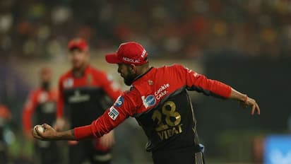 മികച്ച ഫീല്ഡറൊക്കെ തന്നെ; പറഞ്ഞിട്ടെന്താ, ഐപിഎല്ലില് കൈവിട്ട് കളിച്ച് കോലിക്ക് നാണക്കേടിന്റെ നേട്ടം