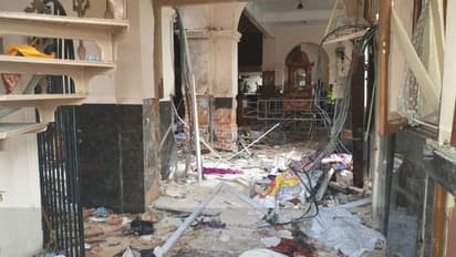 सामने आई श्रीलंका में हुए सीरियल धमाके की दिल दहला देने वाली तस्वीरें