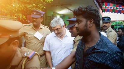 முதல் ஆளாக வந்த அஜித் வரிசையில் நிற்கலையாம்... அஜித்தை அசிங்கமாக திட்டிய பெண்! வீடியோவை ஷேர் செய்யும் விஜய் ரசிகர்கள்