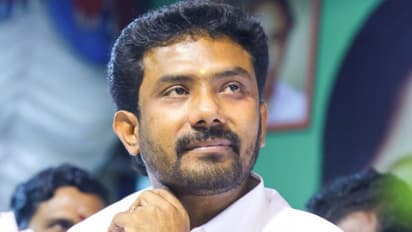 வாயிலேயே வடை சுடுவதில் திறமைசாளி மு.க.ஸ்டாலின்... ரவீந்திரநாத் குமார் விமர்சனம்..!