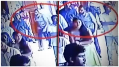 வெடி குண்டை சுமக்க முடியாமல் நடந்து வந்த தீவிரவாதி..!! பதற வைக்கும் பகீர் காட்சிகள்..!