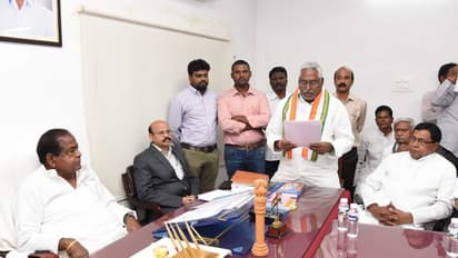 తెలంగాణ శాసనమండలిలో జీవన్ రెడ్డి... ఎమ్మెల్సీగా ప్రమాణ స్వీకారం