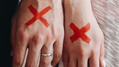 ভারতে ডিভোর্সের সংখ্যা সবচেয়ে কম, কেন টিকে যায় বিয়ে