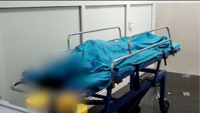 അങ്കമാലിയില് 11 വയസുകാരി മരിച്ച നിലയില്; മരണത്തില് അസ്വഭാവികതയുണ്ടെന്ന് പൊലീസ്