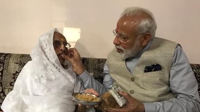 My mother takes nothing but gives ‘sawa rupaye’ every time I meet her: PM Modi