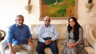 विस्तारा एयरलाइंस ने 'भूल सुधारी', मेजर  जनरल बख्शी से घर जाकर मांगी माफी