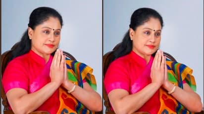 నయీం కేసులో కేసీఆర్ ఉదారత, గుట్టు విప్పిన రాములమ్మ