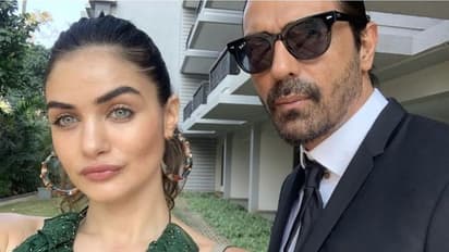 अर्जुनराम पाल की गर्लफ्रेंड दुनिया की सबसे SEXY महिलाओं की लिस्ट में है शामिल