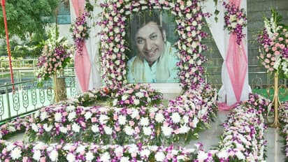 ರಾಜ್ ಸಮಾಧಿ ಸ್ಥಳದಲ್ಲಿ ರಾಜಕೀಯ : ಬೇಸರ