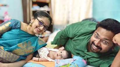 'അനുഗ്രഹം വർഷിക്കുന്ന മൽഹാർ രാഗം'; ശബരീനാഥന്-ദിവ്യ ദമ്പതികള് കുഞ്ഞിന് പേരിട്ടു
