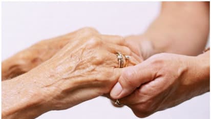 ಇನ್ಮುಂದೆ ಮನೆ ಬಾಗಿಲಿಗೇ ಬರಲಿದೆ ವೃದ್ಧಾಪ್ಯ ವೇತನ