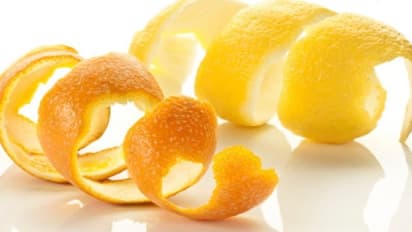 മുഖത്തെ കറുപ്പകറ്റണോ...? ഓറഞ്ചിന്റെ തൊലി കൊണ്ടുള്ള ഫേസ് പാക്കുകൾ പരിചയപ്പെടാം