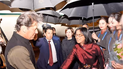 China shows Pak its place, Imran Khan received by junior officer of Beijing municipality