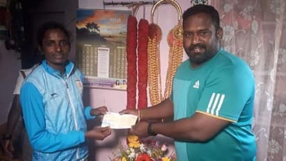 சொன்னதைச் செய்த ரோபோ சங்கர் !! தங்க மங்கை கோமதிக்கு ரூ. 1 லட்சம் வழங்கினார் !!