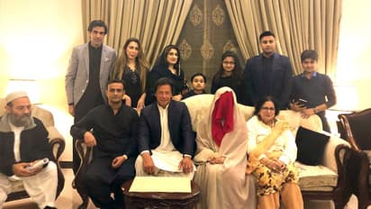 तीसरी बीवी को तलाक-तलाक-तलाक कहने की तैयारी में हैं इमरान खान?