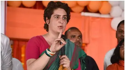 Priyanka Vadra in hot water, NCPCR showcauses her over kids abusing PM in her presence