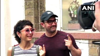 আমির-মাধুরী থেকে আম্বানি -  চতুর্থ দফায় তারকাদের ভোটদানের ছবি