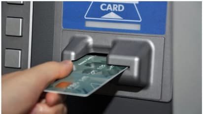 എടിഎം കാര്‍ഡ് യന്ത്രം വലിച്ചെടുത്താല്‍ ബാങ്കിന് ഉത്തരവാദിത്വമില്ല; സംസ്ഥാന ഉപഭോക്തൃ തര്‍ക്കപരിഹാര കമ്മീഷന്‍