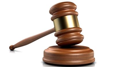 అక్రమంగా టీఆర్ఎస్లో చేరితే చర్యలు తీసుకొంటా: హైకోర్టు