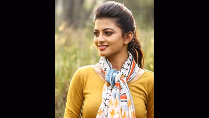 நடிகை ‘கயல்’ ஆனந்திக்கு திடீர் ரகசிய திருமணம்?... கோலிவுட்டில் பரபரப்பு...!