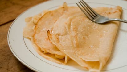 കുട്ടികൾക്ക് ഏറ്റവും പ്രിയപ്പെട്ട വിഭവം; സ്വീറ്റ് ക്രീപ്സ് തയ്യാറാക്കാം