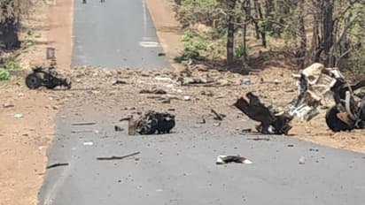 महाराष्ट्र के गढ़चिरौली में बड़ा नक्सली हमला, 15 कमांडो शहीद