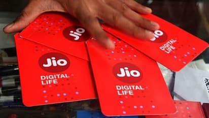 കടം കുറയ്ക്കണം, നിക്ഷേപകരെ പ്രതീക്ഷിച്ച് റിലയന്സ് ജിയോ: താല്പര്യം അറിയിച്ച് നിക്ഷേപകരുടെ തള്ളിക്കയറ്റം