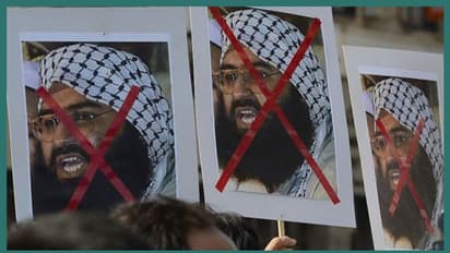 മസൂദ് അസറിന് കുരുക്ക് മുറുകും; യാത്രാവിലക്ക്, ആസ്തികള് മരവിപ്പിക്കും; തടവിലാകാനും സാധ്യത