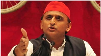 ഇലക്ട്രോണിക് വോട്ടിങ് മെഷീനിൽ അട്ടിമറി നടന്നു; ആരോപണവുമായി അഖിലേഷ് യാദവ്