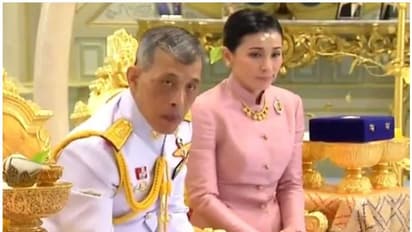 കീരീടധാരണത്തിന് തൊട്ടുമുമ്പ് ബോഡിഗാര്ഡിനെ വിവാഹം കഴിച്ച് 66-കാരനായ തായ് രാജാവ്