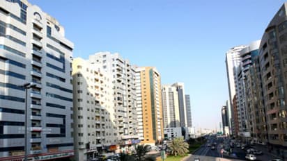 ഫ്ലാറ്റിലെ ജനലിലൂടെ താഴേക്ക് വീണ് മൂന്ന് വയസുകാരി മരിച്ചു