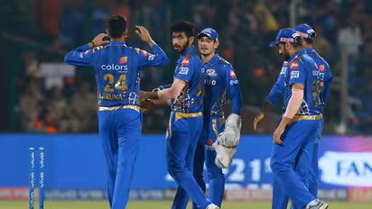 What helped Mumbai Indians pip Sunrisers Hyderabad and secure playoff spot