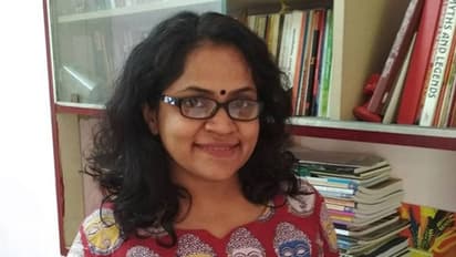 നടി ആക്രമിക്കപ്പെട്ട കേസിലെ മെമ്മറികാര്ഡ്; സര്ക്കാരിനെതിരെ വിമര്ശനവുമായി വിധു വിന്സെന്റ്