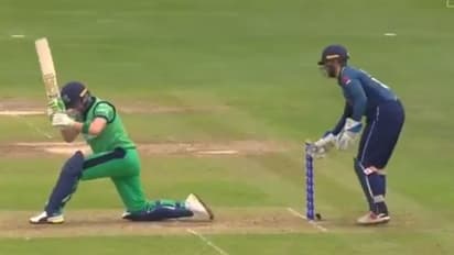 ವಿವಾದಿತ ಸ್ಟಂಪ್ ಔಟ್- ಮಂಕಡಿಂಗ್ ಹೋಲಿಸಿದ ಟ್ವಿಟರಿಗರು!