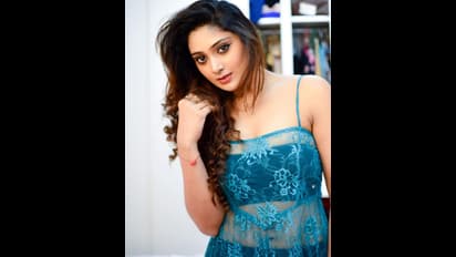 అబ్బాయితో చిందేయనున్న బాబాయ్ హీరోయిన్!